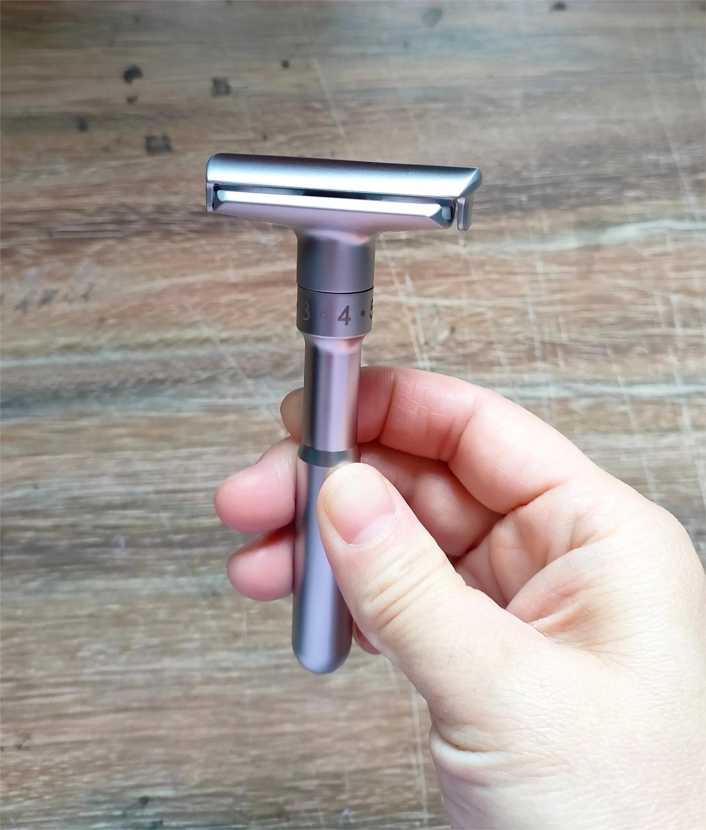 Adjustable Folding Double-Edge Safety Razor for Men