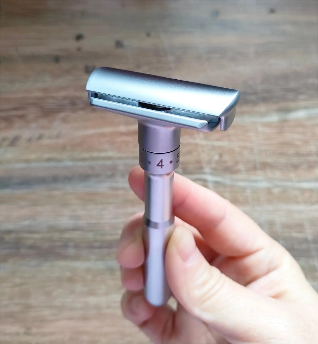 Adjustable Folding Double-Edge Safety Razor for Men